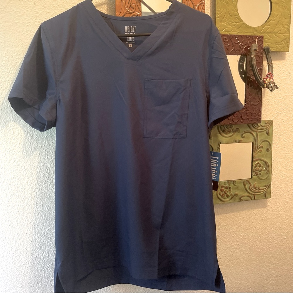 Insight scrub top